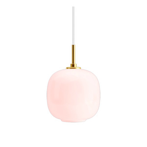 VL45 Radiohus -riippuvalaisin, Pale Rose / messinki, ⌀ 17,5 cm