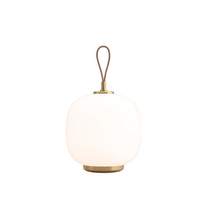 VL45 Radiohus Portable -valaisin, Pale Rose / messinki, ⌀ 17,5 cm